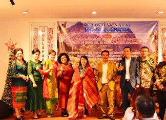 Natal Punguan “Imanuel” Harapan Indah Bersama Anggota DPRD Kota Bekasi yang juga Tokoh Kristiani Inspiratif 2020 Pilihan NARWASTU