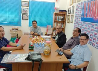 Pendiri dan Pengurus FORJUBA (Forum Jurnalis Batak) Rapat di Kantor Majalah NARWASTU