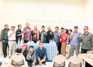 Doa PERWAMKI untuk Calon Gubernur Sumut Dr. Nikson Nababan, M.Si di Media Center PGI